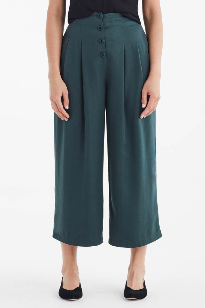 VETTA 0 / Emerald The Button Fly Culottes capsule wardrobe