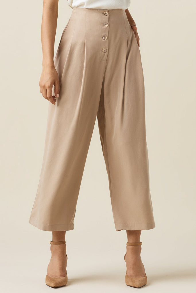 VETTA 0 / Khaki The Button Fly Culottes capsule wardrobe