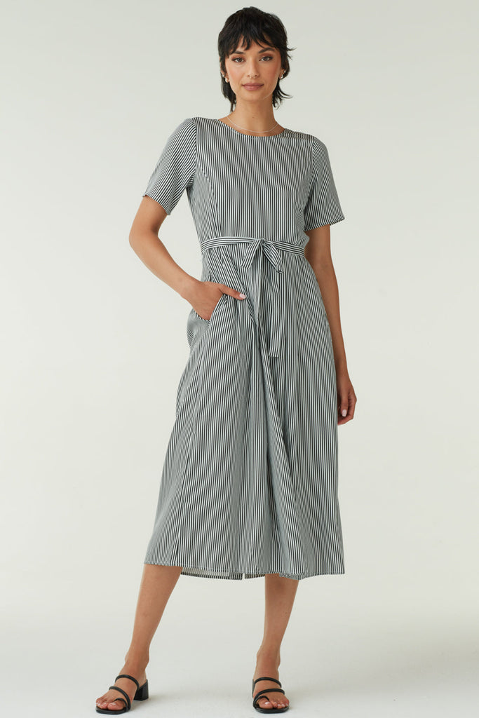 VETTA apparel The Button Up Midi Dress capsule wardrobe