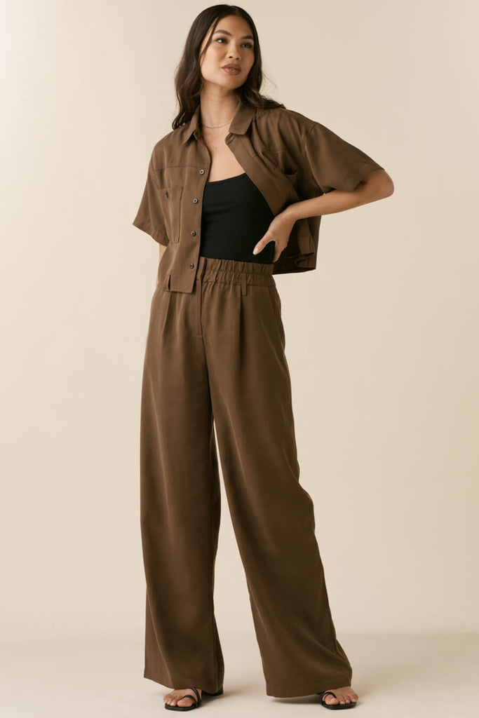 VETTA apparel The Elastic Waist Trouser capsule wardrobe