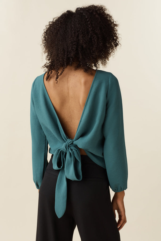 VETTA apparel The Long Sleeve Wrap Top capsule wardrobe