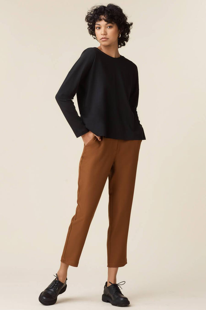 VETTA apparel The Paperbag Tie Pant capsule wardrobe