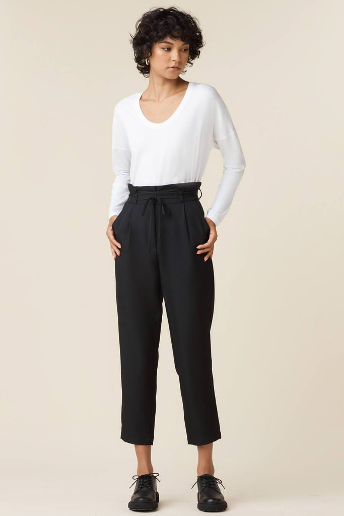 VETTA apparel The Paperbag Tie Pant capsule wardrobe