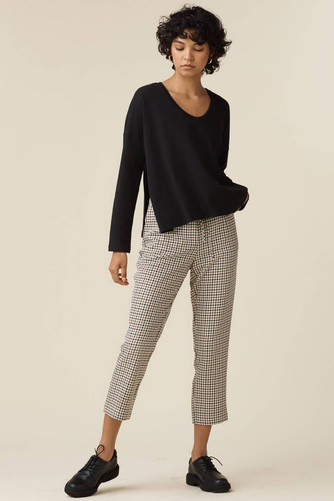 VETTA apparel The Paperbag Tie Pant capsule wardrobe