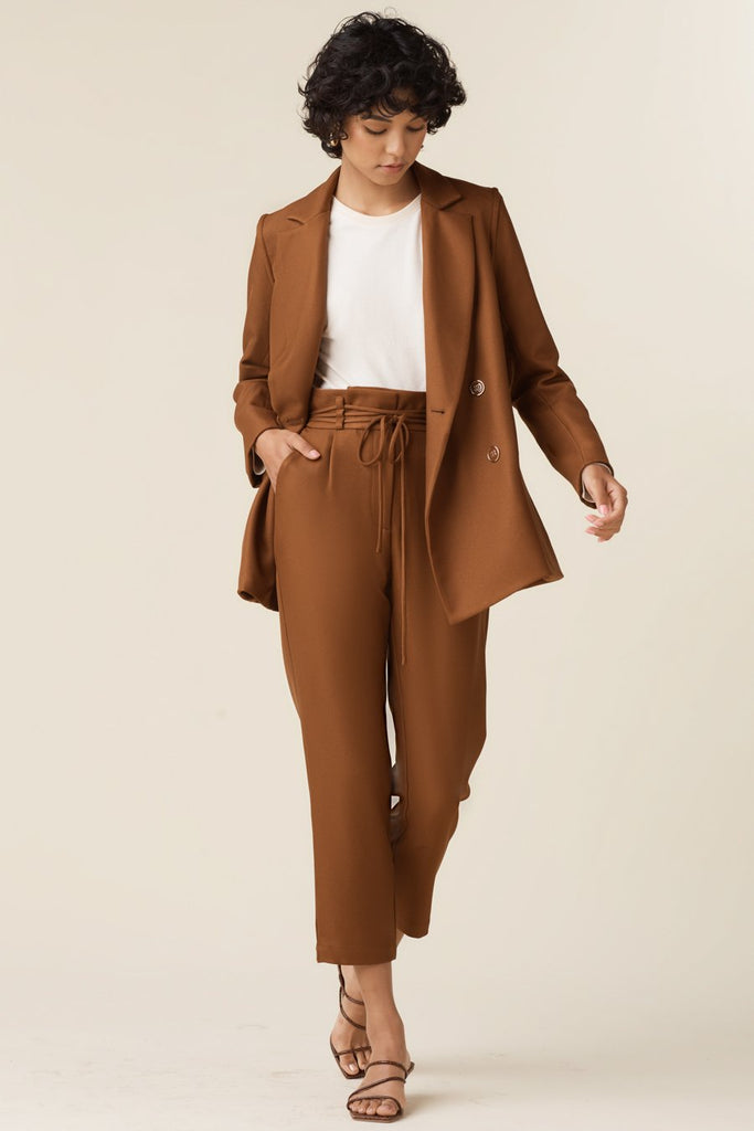 VETTA apparel The Paperbag Tie Pant capsule wardrobe