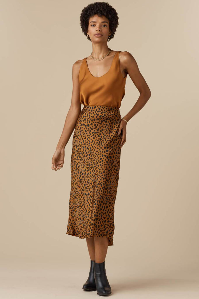 VETTA apparel The Reversible Cropped Tank capsule wardrobe