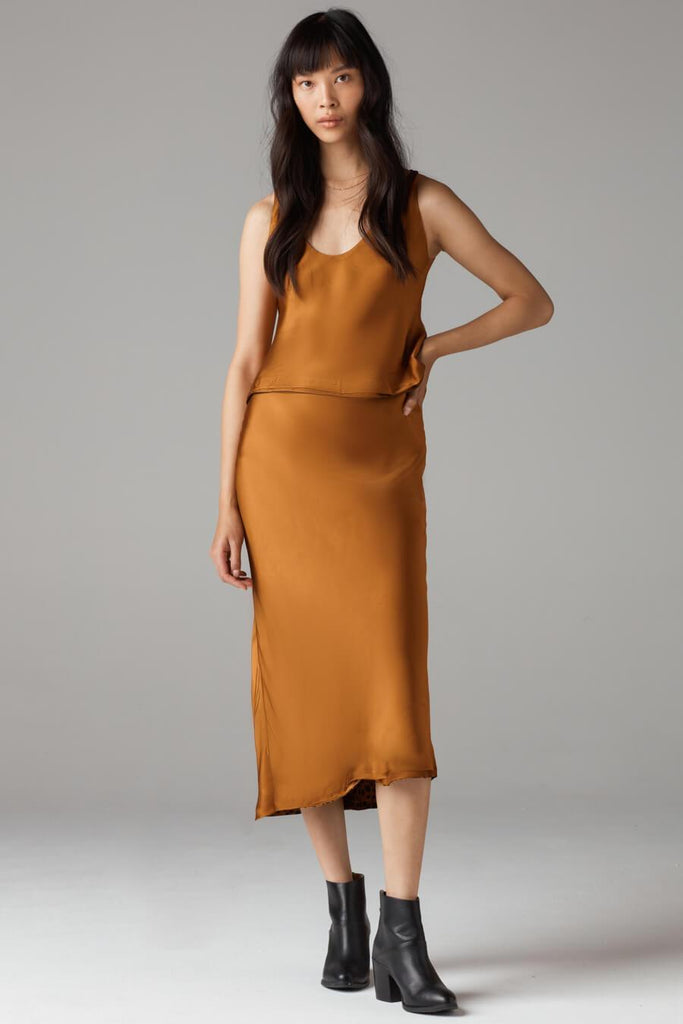 VETTA apparel The Reversible Cropped Tank capsule wardrobe