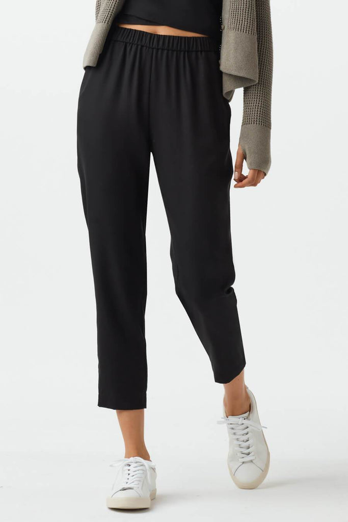 VETTA apparel The Tencel Tapered Pant capsule wardrobe