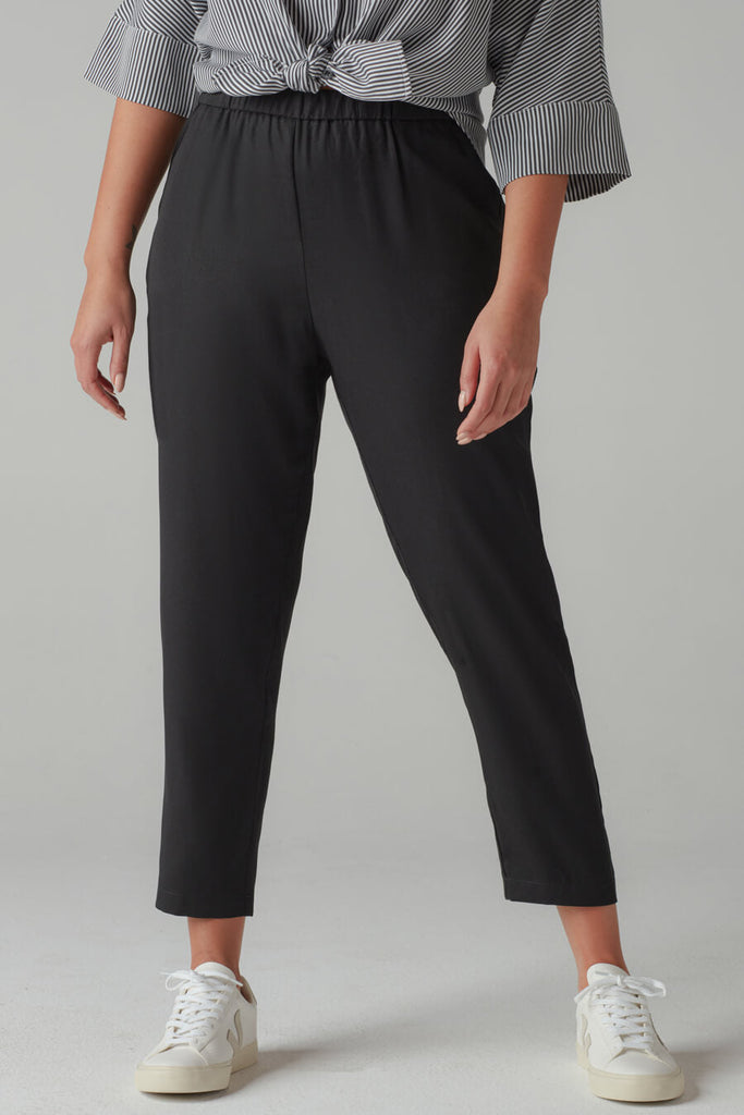 VETTA apparel The Tencel Tapered Pant capsule wardrobe