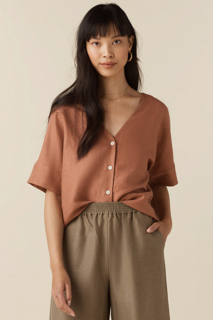 VETTA apparel The Textured Girlfriend Shirt capsule wardrobe