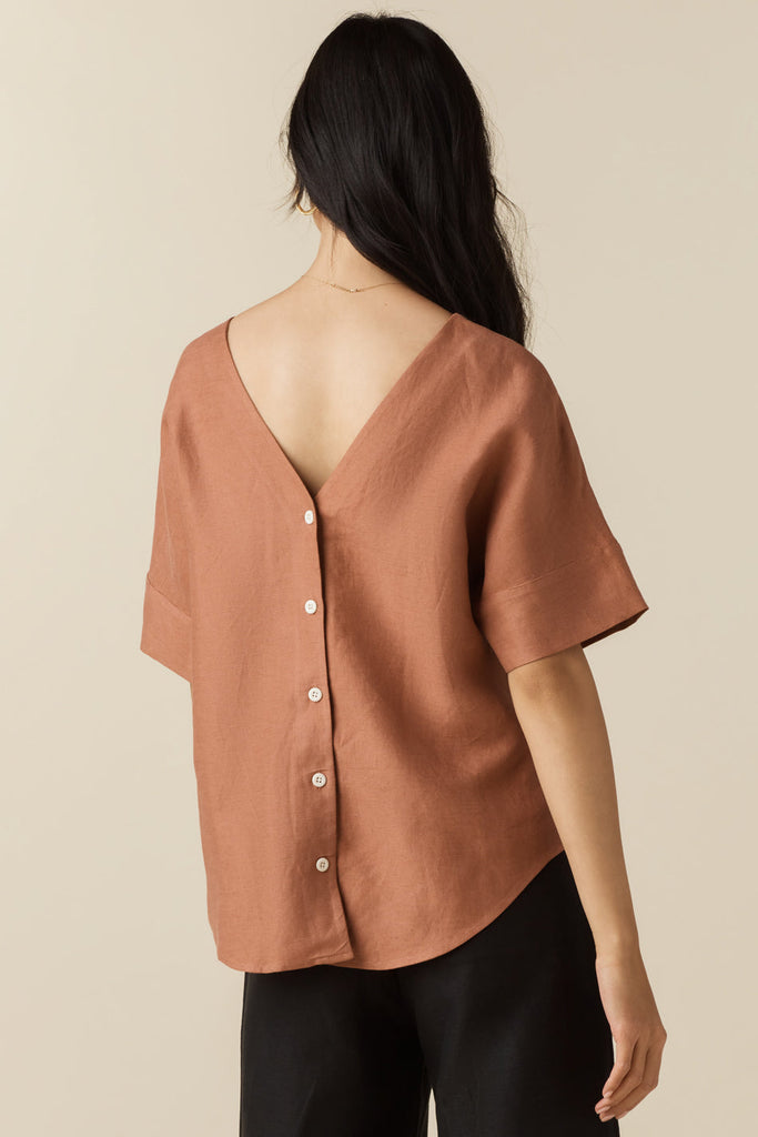 VETTA apparel The Textured Girlfriend Shirt capsule wardrobe