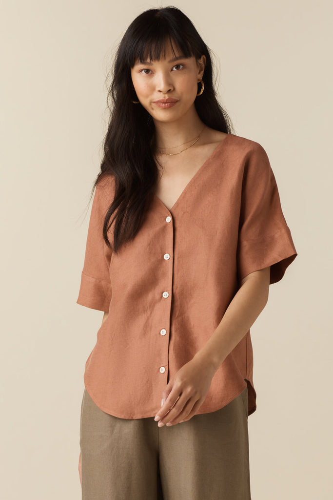 VETTA apparel The Textured Girlfriend Shirt capsule wardrobe