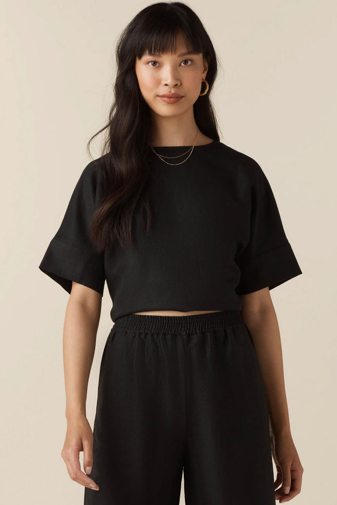 VETTA apparel The Textured Girlfriend Shirt capsule wardrobe