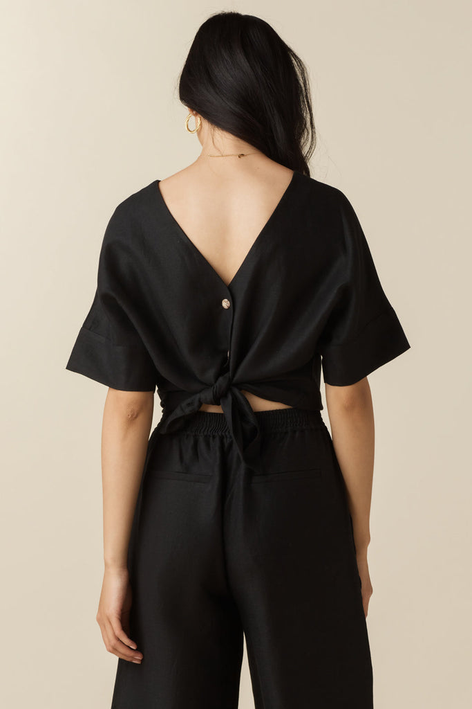 VETTA apparel The Textured Girlfriend Shirt capsule wardrobe