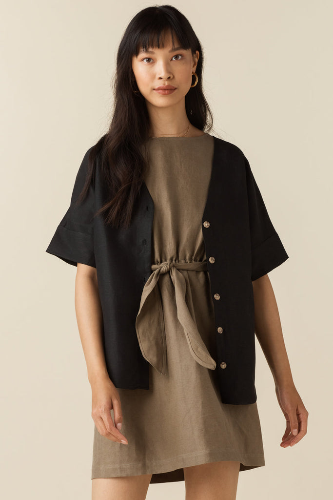 VETTA apparel The Textured Girlfriend Shirt capsule wardrobe