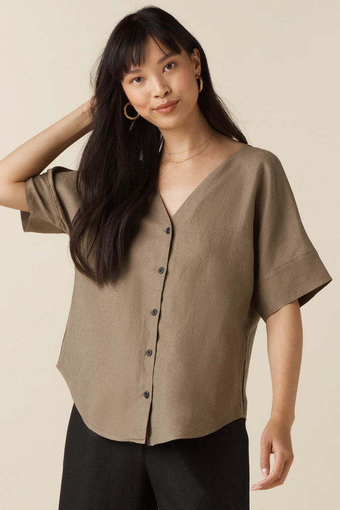 VETTA apparel The Textured Girlfriend Shirt capsule wardrobe