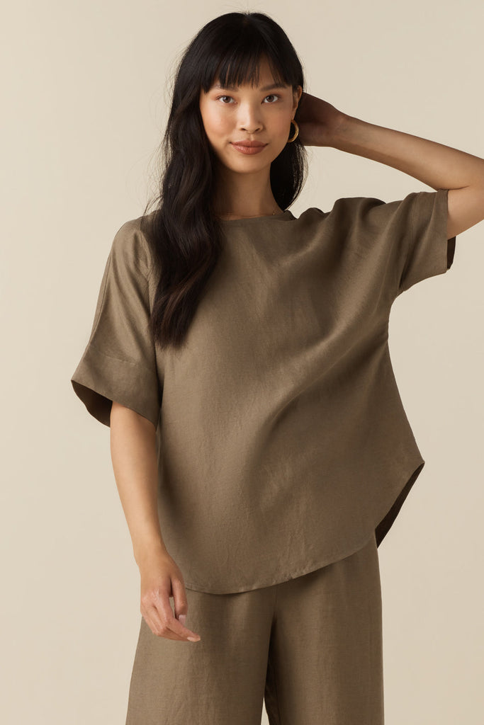 VETTA apparel The Textured Girlfriend Shirt capsule wardrobe