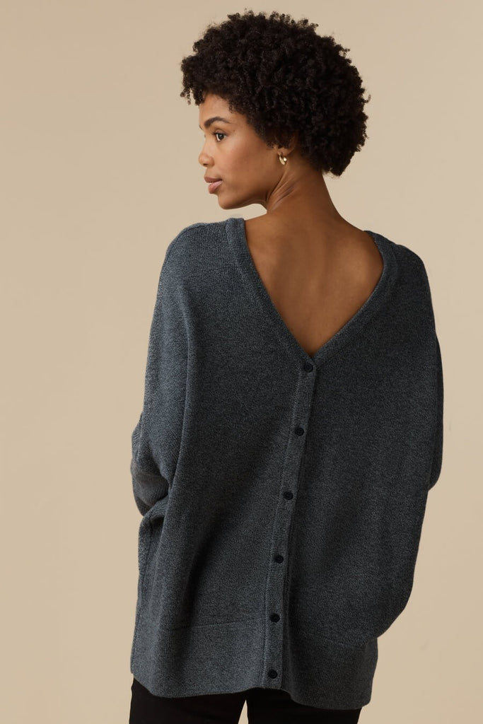 VETTA apparel The V-Neck Oversized Sweater capsule wardrobe