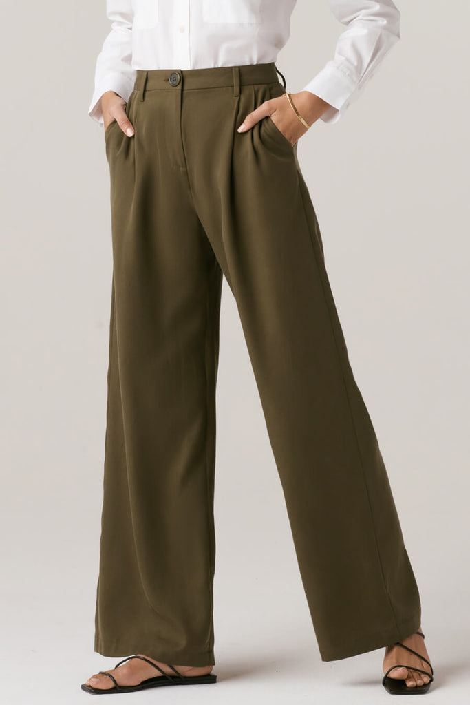 VETTA apparel The Wide Leg Trouser capsule wardrobe