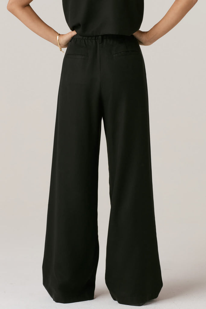 VETTA apparel The Wide Leg Trouser capsule wardrobe