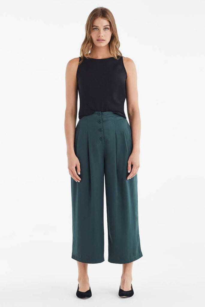 VETTA The Button Fly Culottes capsule wardrobe