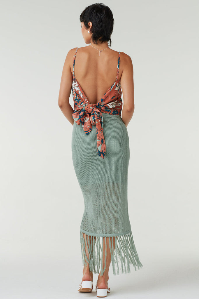 VETTA The Convertible Bandana Tank capsule wardrobe