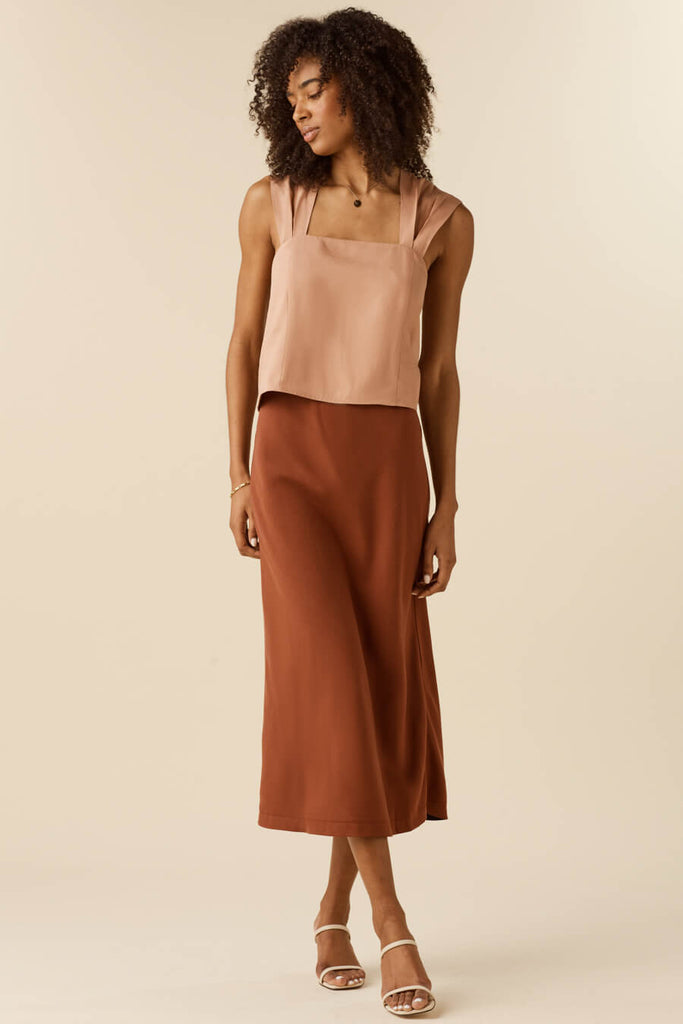 VETTA The Convertible Tie Tank capsule wardrobe