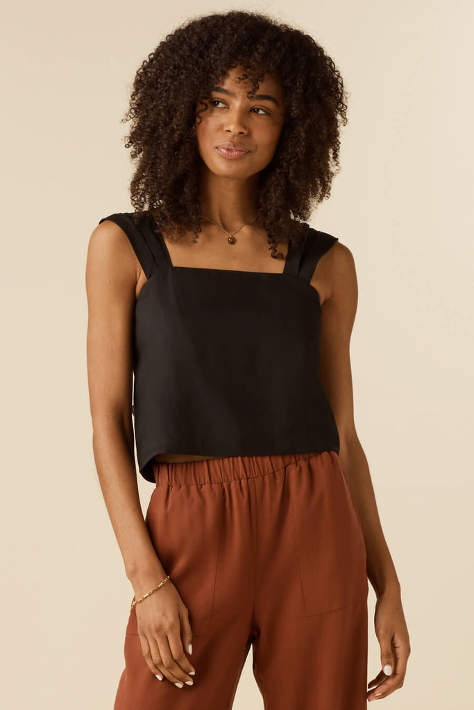 VETTA The Convertible Tie Tank capsule wardrobe