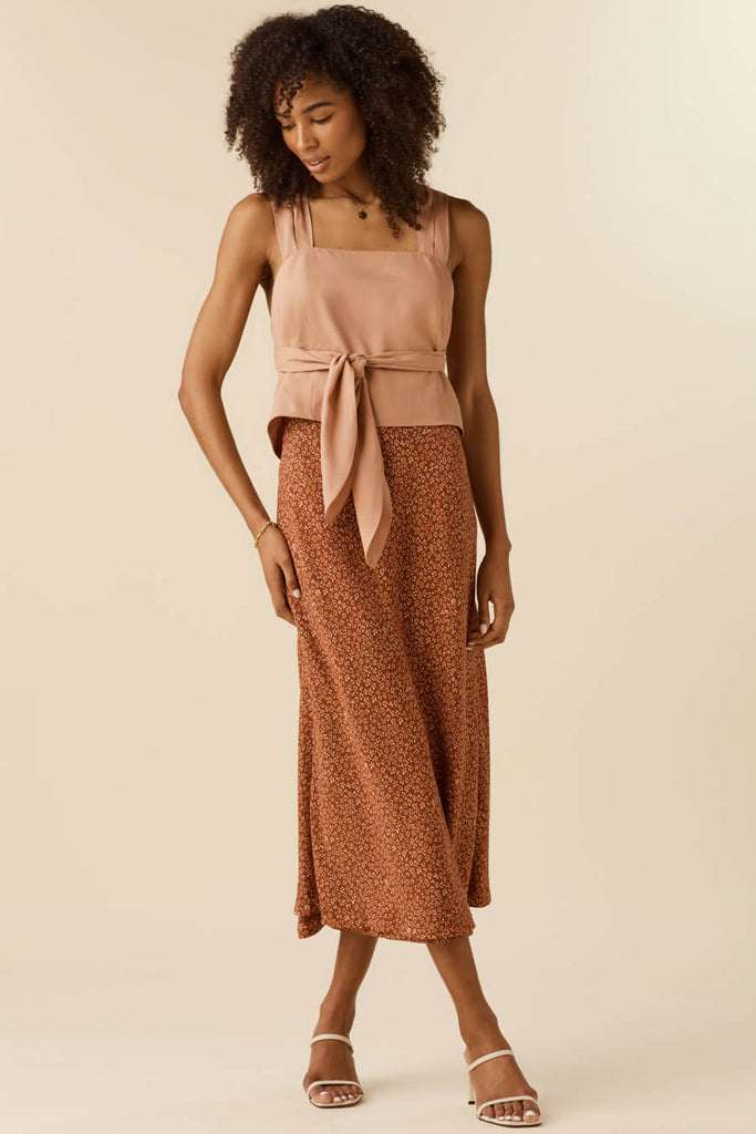VETTA The Convertible Tie Tank capsule wardrobe
