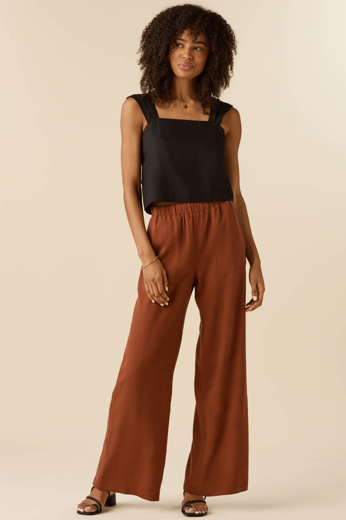 VETTA The Convertible Tie Tank capsule wardrobe
