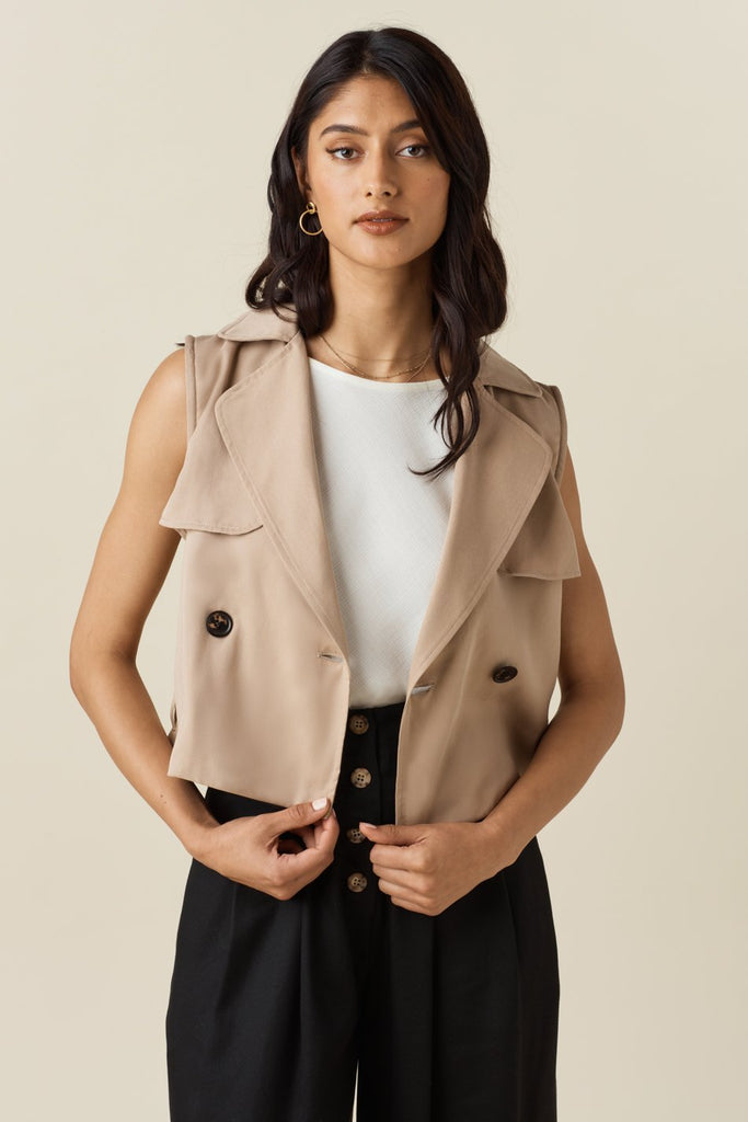 VETTA The Convertible Trench capsule wardrobe