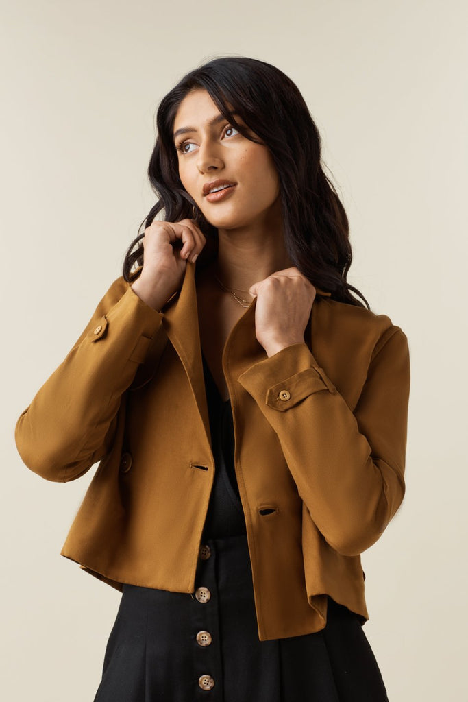 VETTA The Convertible Trench capsule wardrobe