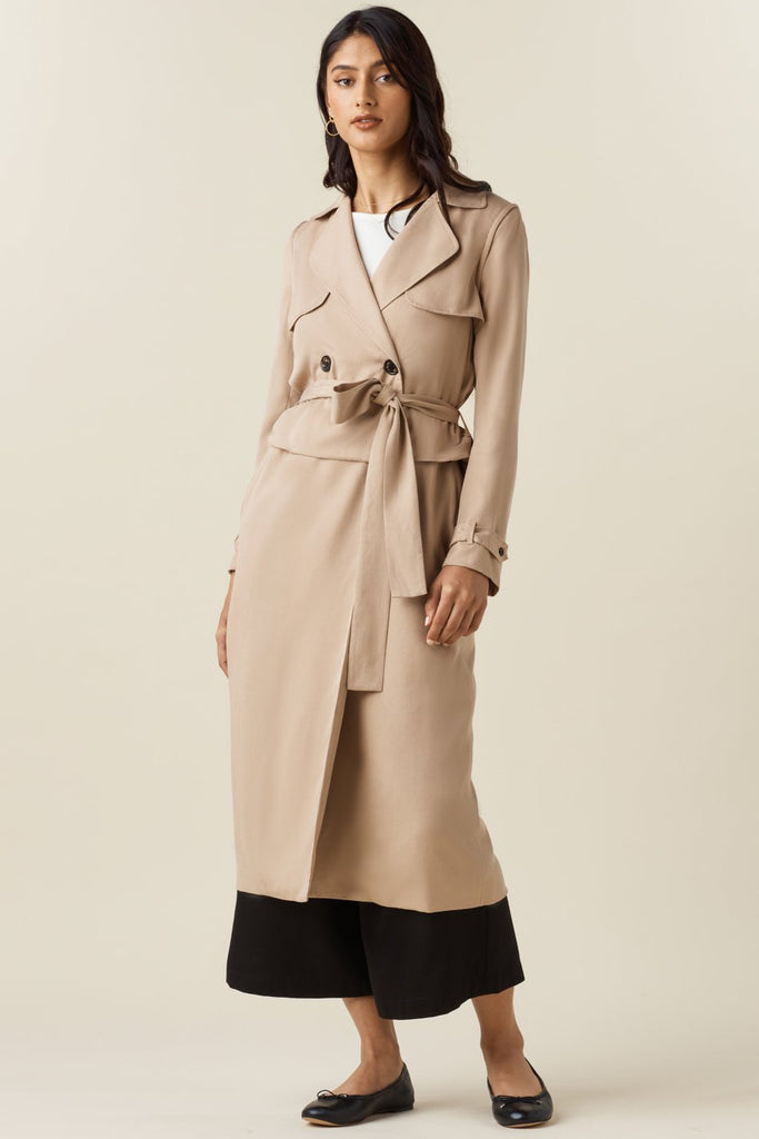 VETTA The Convertible Trench capsule wardrobe