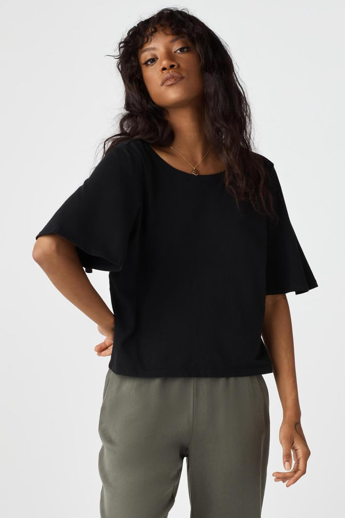 VETTA The Cropped Flutter Tee capsule wardrobe