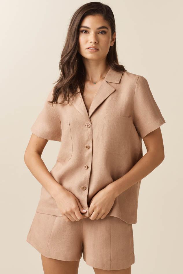 VETTA The Linen Collared Shirt capsule wardrobe
