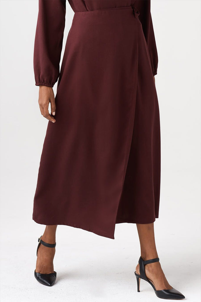 VETTA The Midi Wrap Skirt capsule wardrobe