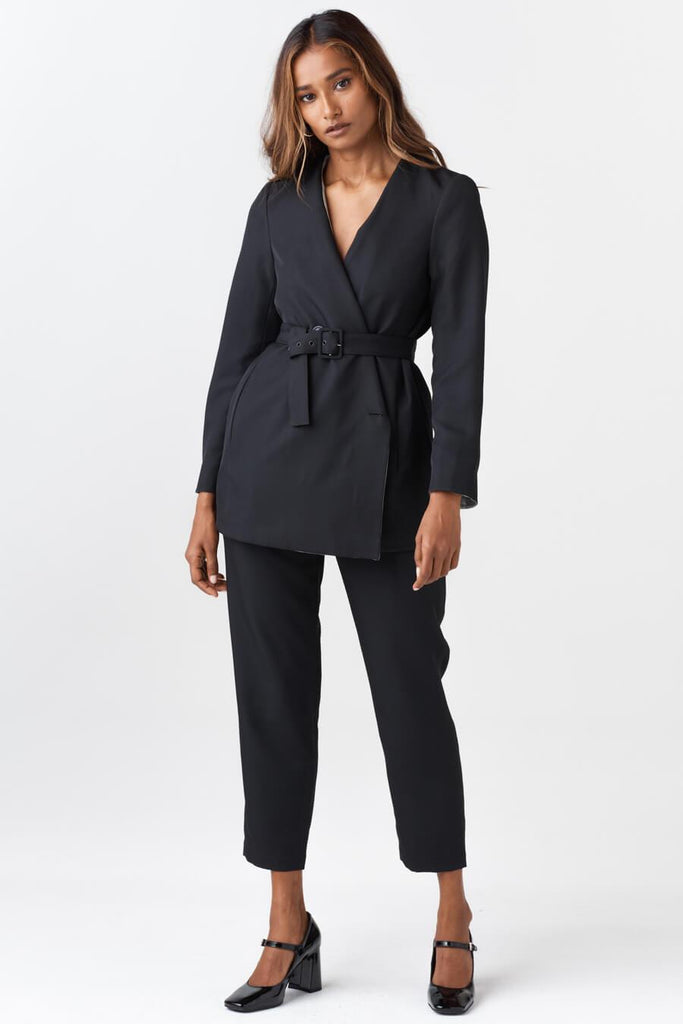 VETTA The Reversible Oversized Blazer capsule wardrobe