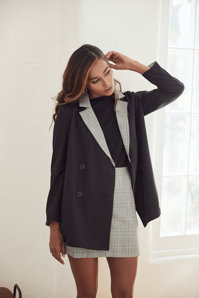 VETTA The Reversible Oversized Blazer capsule wardrobe