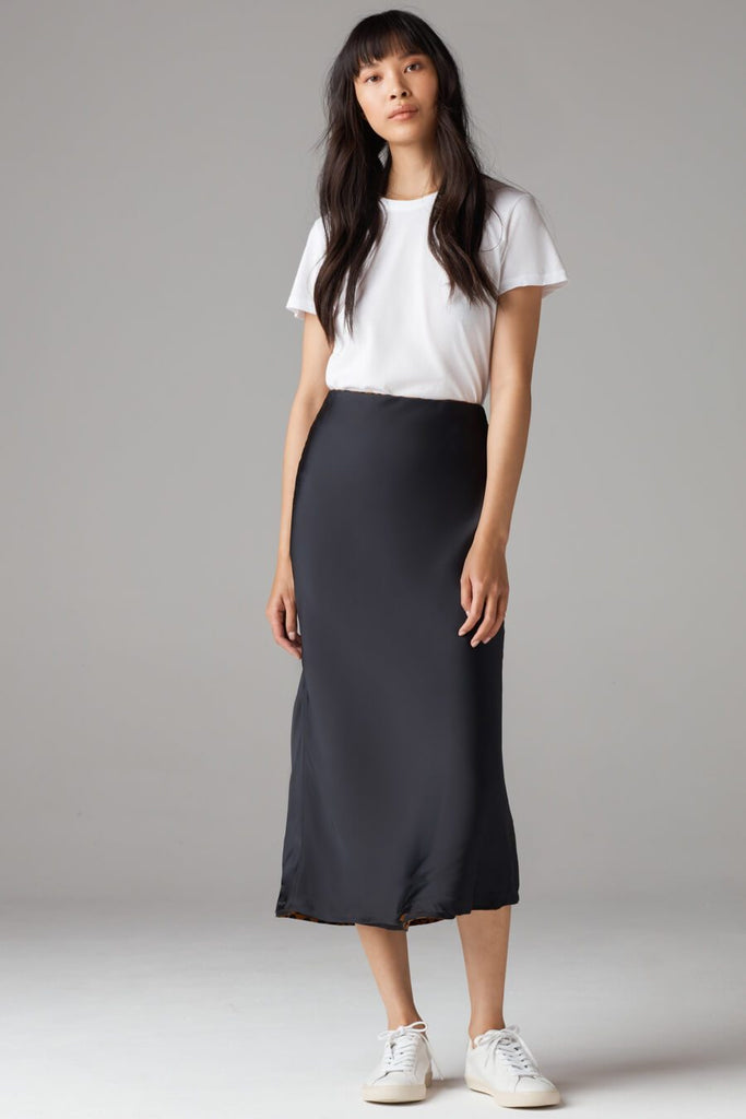 The Reversible Satin Midi Skirt – VETTA