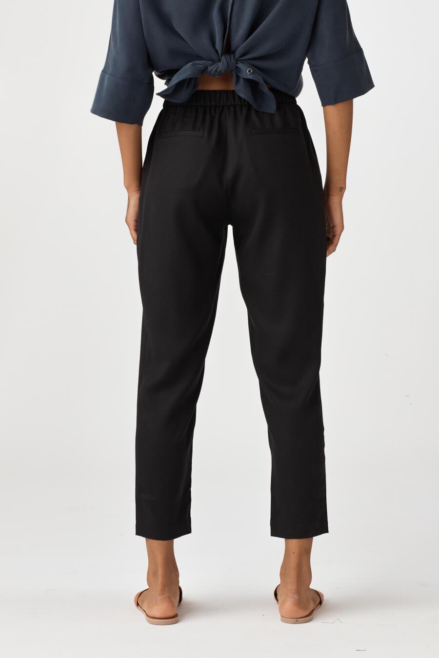 Pantalon ample en Tencel pour yoga par Vervola