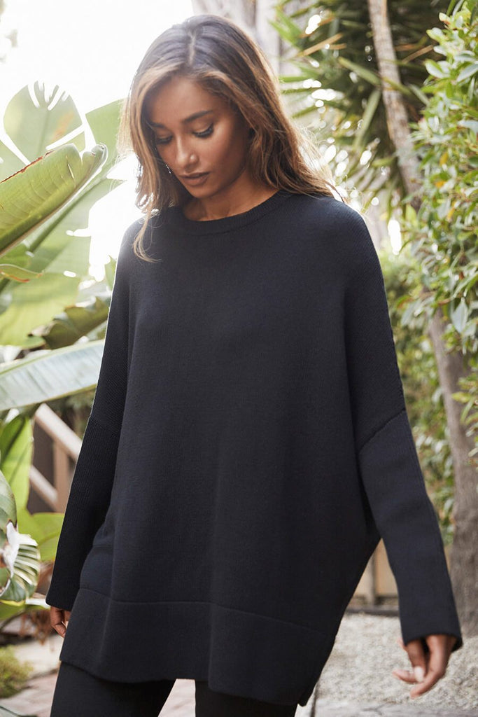 VETTA The V-Neck Oversized Sweater capsule wardrobe