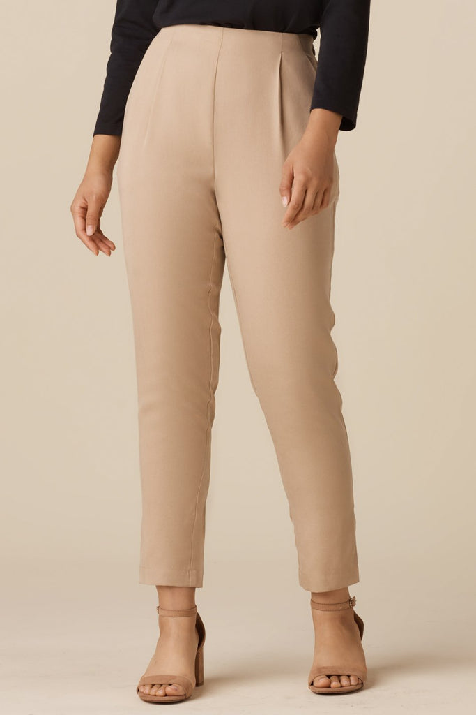 VETTA XS / Khaki The Cigarette Pant capsule wardrobe